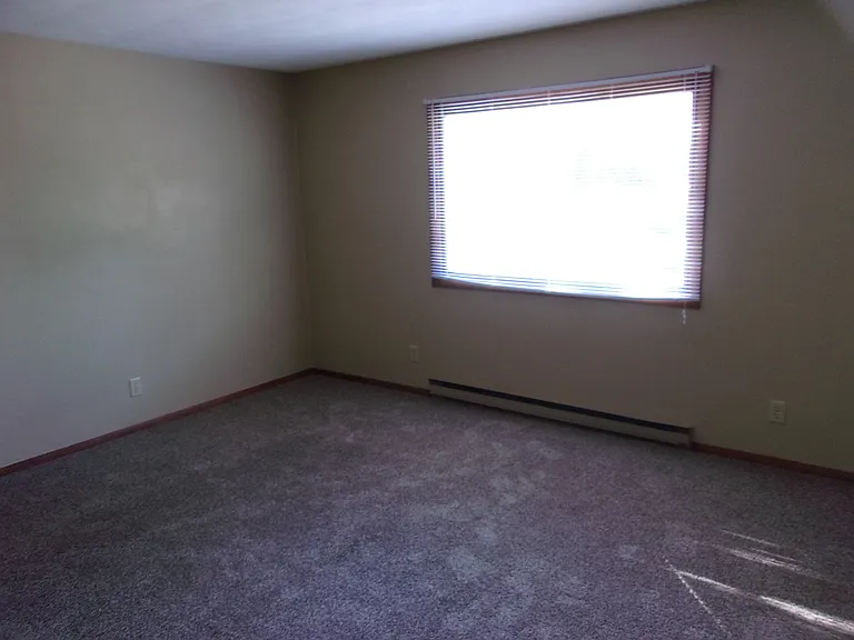 2970 Wildwood Dr — Photo 2