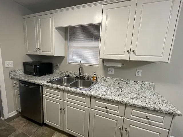 3114 Ocean Dr — Photo 14