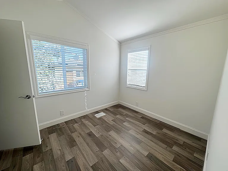 8531 Kittyhawk Ave — Photo 3