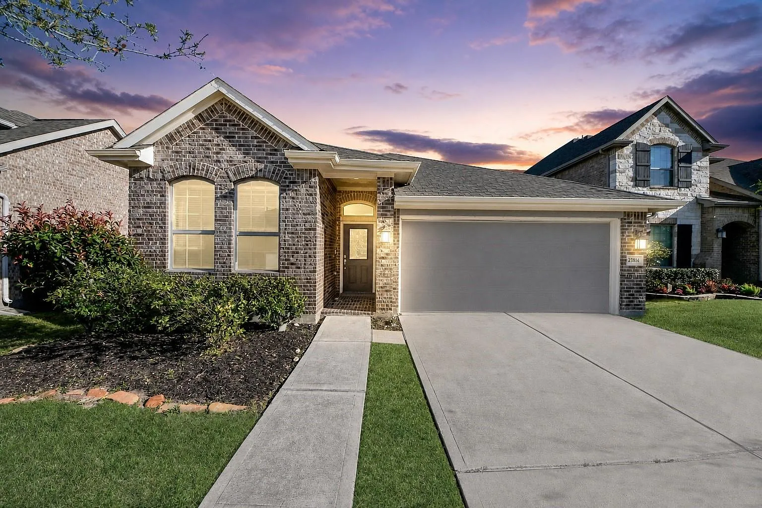4 bed, 2.0 bath, 1891 sqft, $2,400 — Photo 1