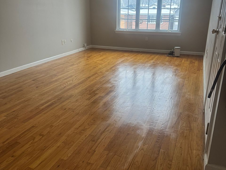 1st image of 221 William St #1