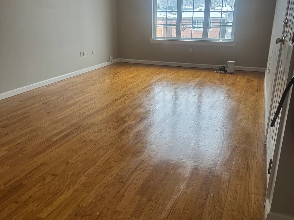 221 William St #1