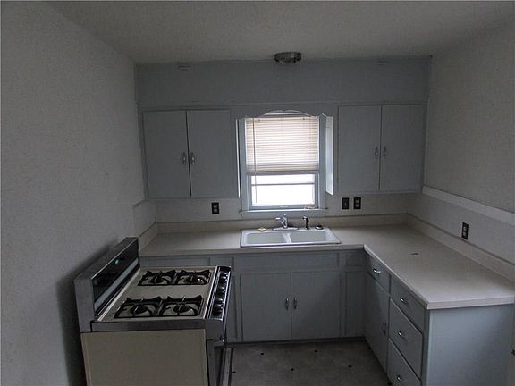 2nd image of 707 Braden Ave