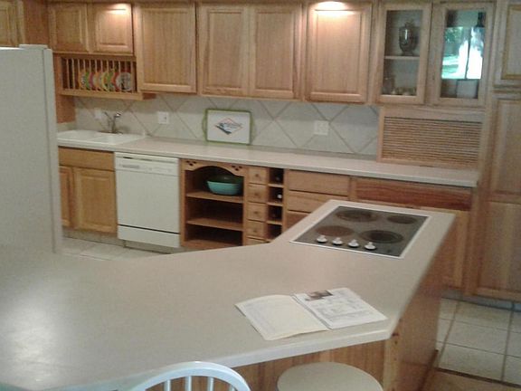 4th image of 3610 Lakeshore Dr APT C3