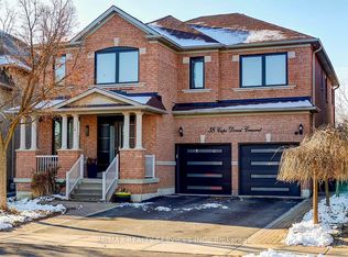 38 Cape Dorset Cres, Brampton, ON L6R 3L2