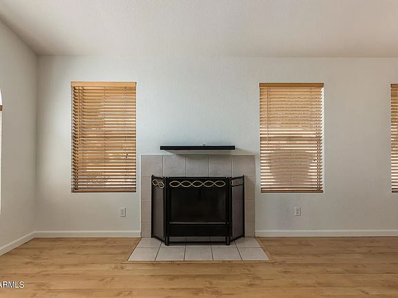 5th image of 3328 E Glenhaven Dr