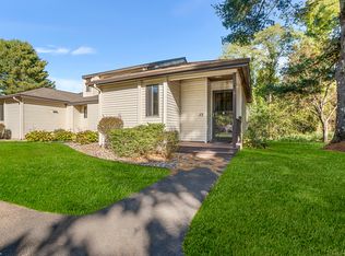 15 Simsbury Lndg #15, Simsbury, CT 06070