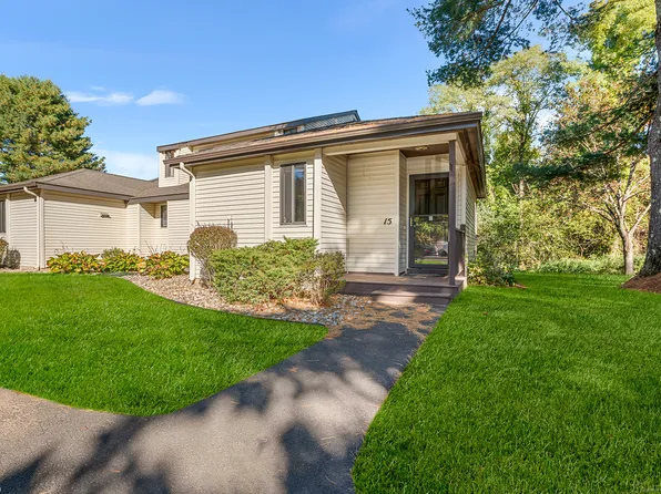 15 Simsbury Landing #15, Simsbury, CT 06070
