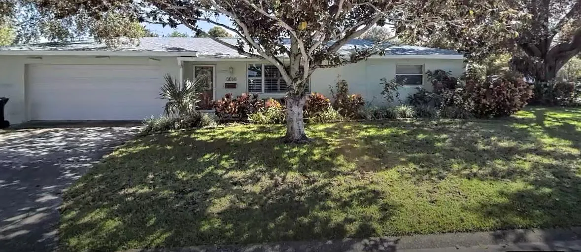 2 bed, 1234 sqft, $2,600 — Photo 1