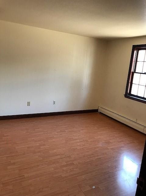 2nd image of 505 Burnside Ave APT C19