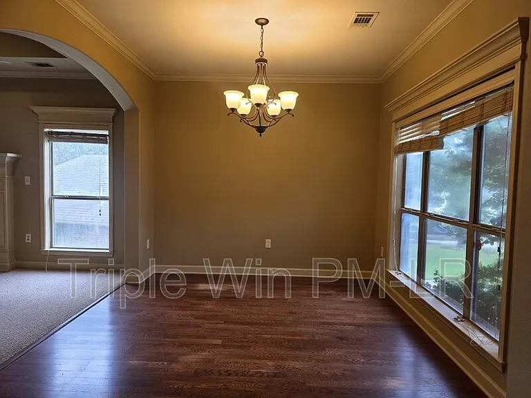 1901 Hidden Creek Dr — Photo 5