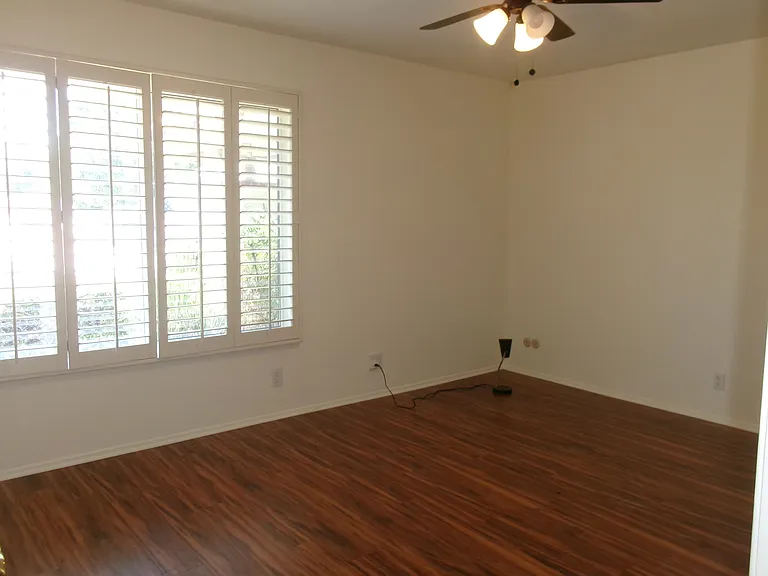 3114 N Springfield St — Photo 36
