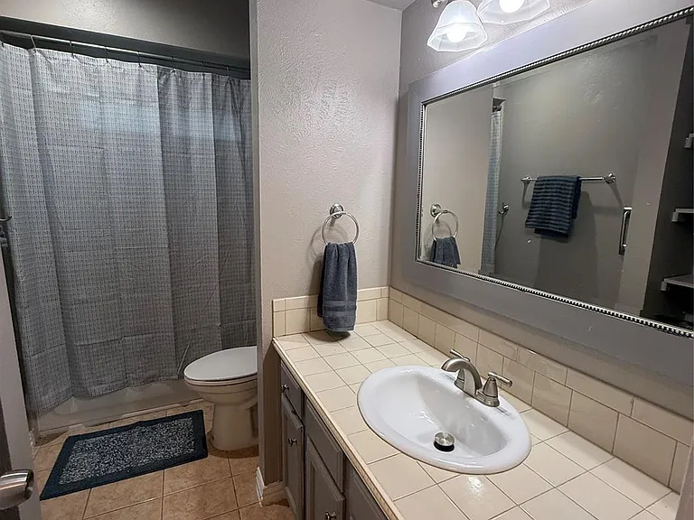 2834 Naples Dr — Photo 10
