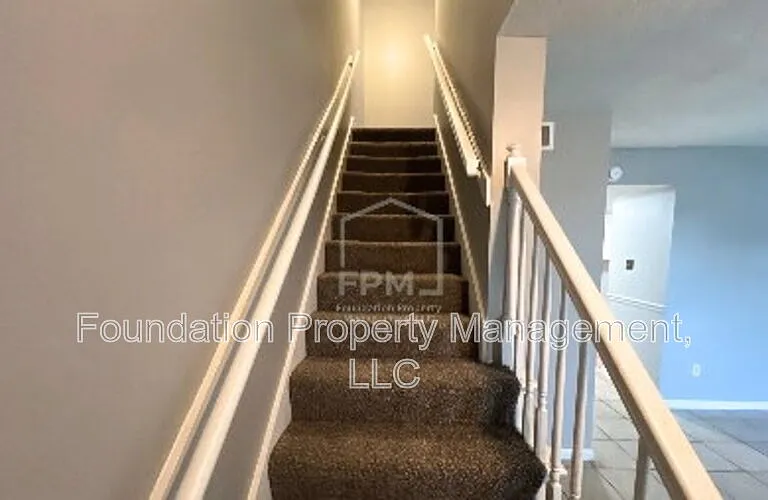 1317 Royal Oaks Cv — Photo 8