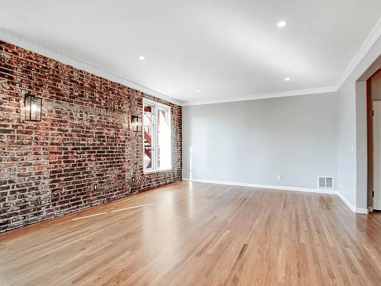 1287 N Crescent Heights Blvd #G — Photo 12