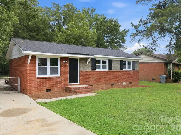 9430 Trinity Rd, Charlotte, NC 28216