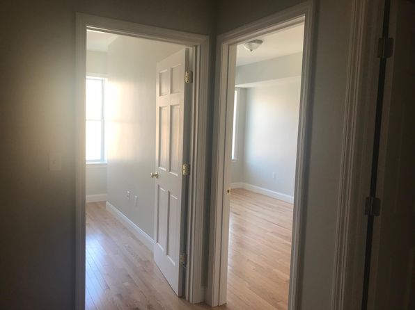 50 Main St #1