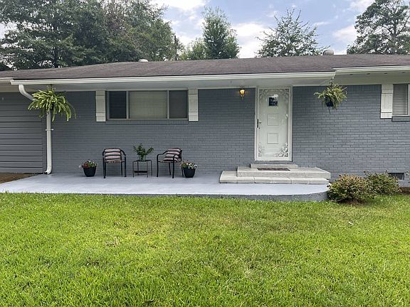 2nd image of 115 Pine Dr