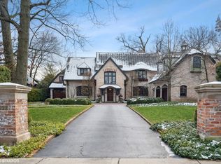 222 Maple Hill Rd, Glencoe, IL 60022