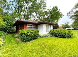 22000 Sunset Blvd S, Oak Park, MI