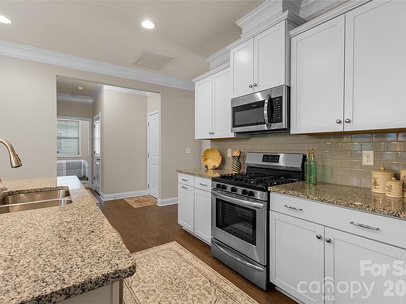 5th image of 2449 Seagull Dr