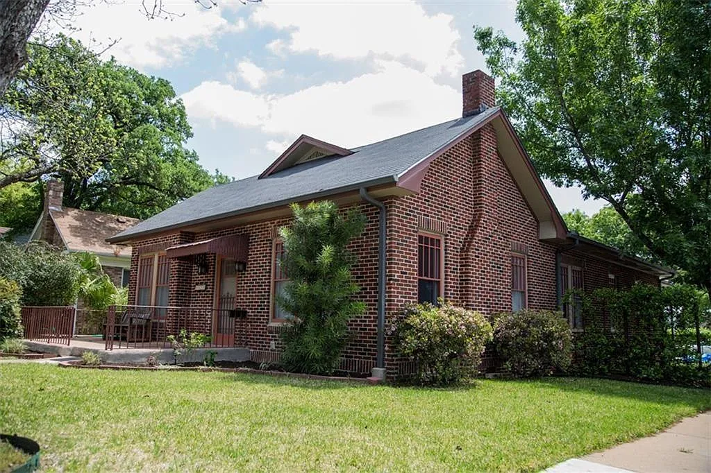 7 bed, 4.0 bath, 2205 sqft, $11,500 — Photo 1