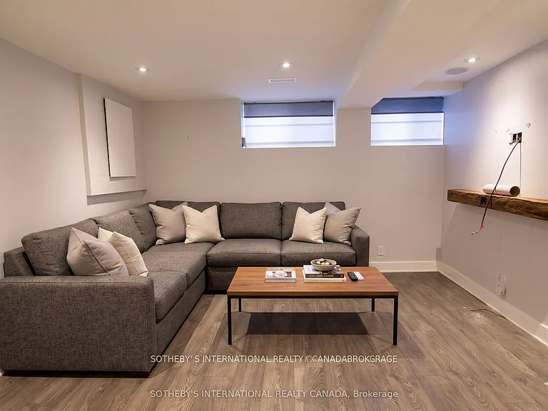900 Manning Ave #MAIN — Photo 19