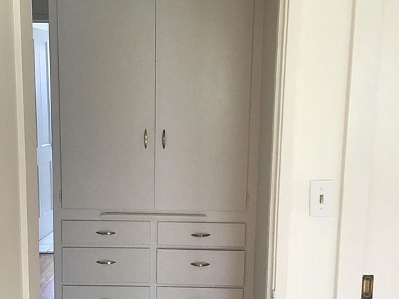 5th image of 1581 N Altadena Dr