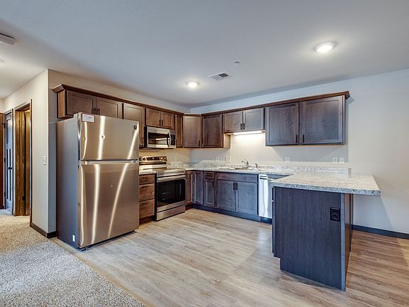 2nd image of 752 Peregrine Cir #3