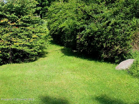 5th image of 106 Sturbridge Rd