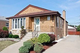 11331 S Millard Ave photo 1