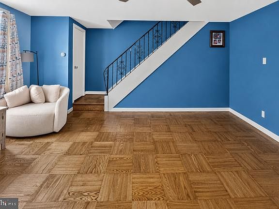 4th image of 2149 Lardner St