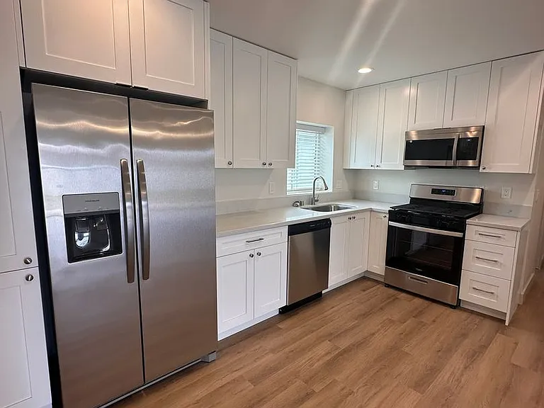 906 Emory Street 931 #933 — Photo 2