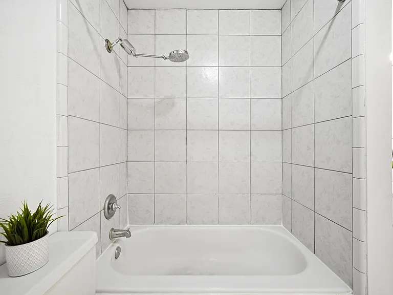2425 Augusta Dr #22 — Photo 25