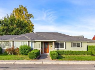 1275 Circle Wood Dr, Central Point, OR 97502