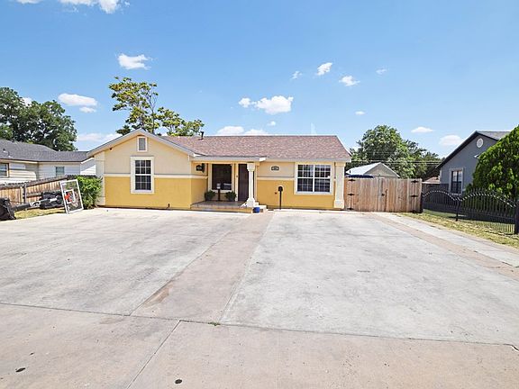 2nd image of 213 Santa Rita Dr