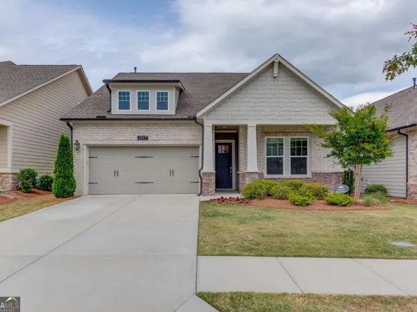 6917 River Rock Dr, Flowery Branch, GA 30542