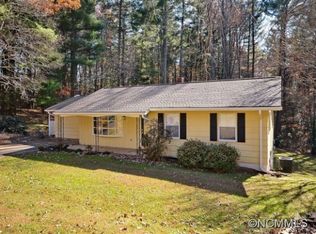 32 White Pine Dr, Fletcher, NC 28732