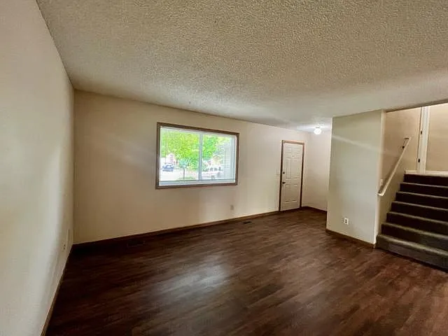 3 bed, 1632 sqft, $2,300 — Photo 2
