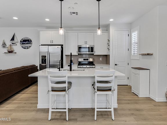 2nd image of 2805 N CLAIRE Drive