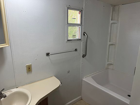 5th image of 1180 Obrien Rd