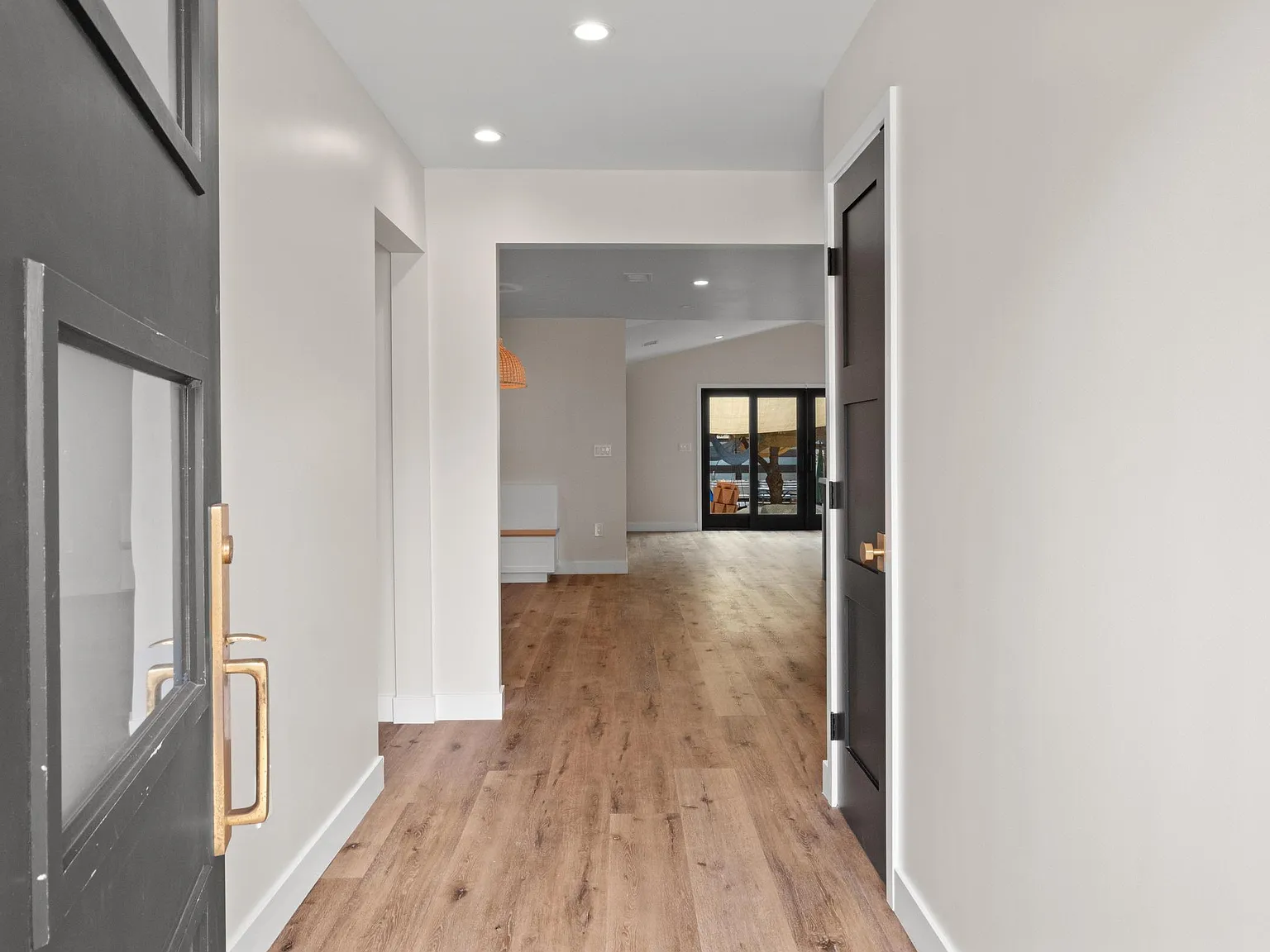 4 bed, 1784 sqft, $4,895 — Photo 3