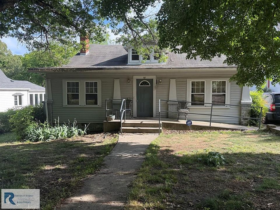 2nd image of 281 W Main St