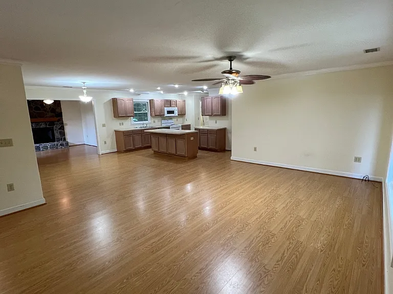 193 Edgewood Ridge Rd — Photo 3