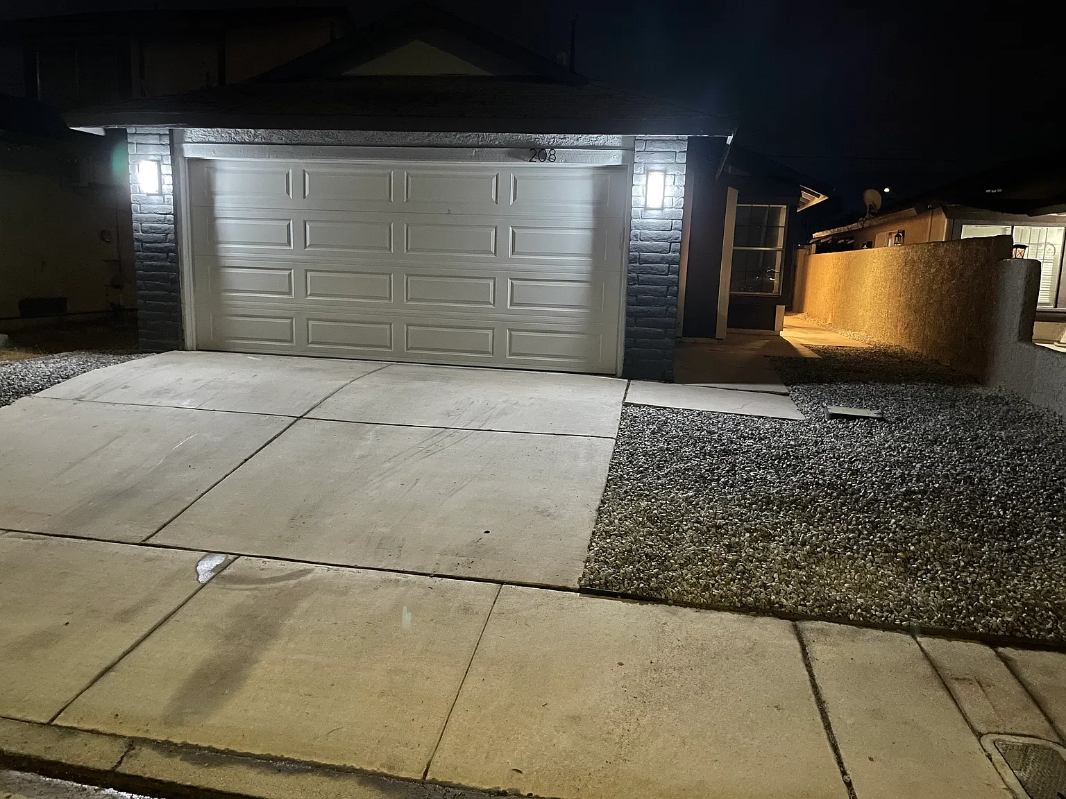 3 bed, 1151 sqft, $2,000 — Photo 2