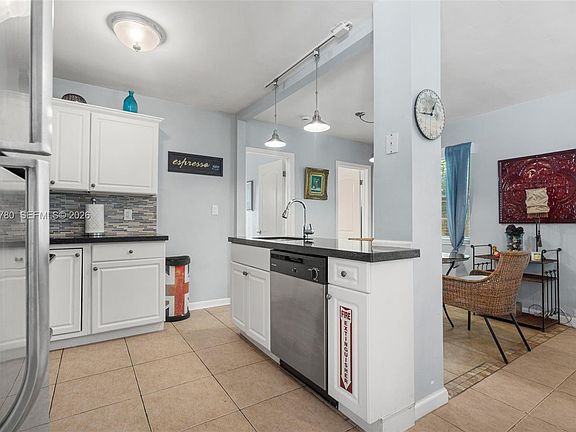 5th image of 2033 NE 33rd Ave #2