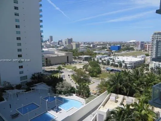 1900 N Bayshore Dr #1707 — Photo 3