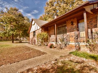 1307 S Countrywood Pl, Rogers, AR 72758
