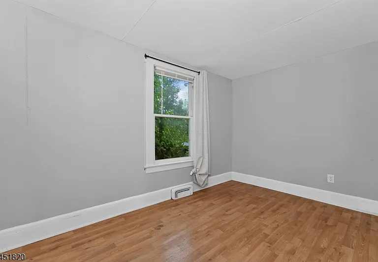 11 Pulaski Rd — Photo 13