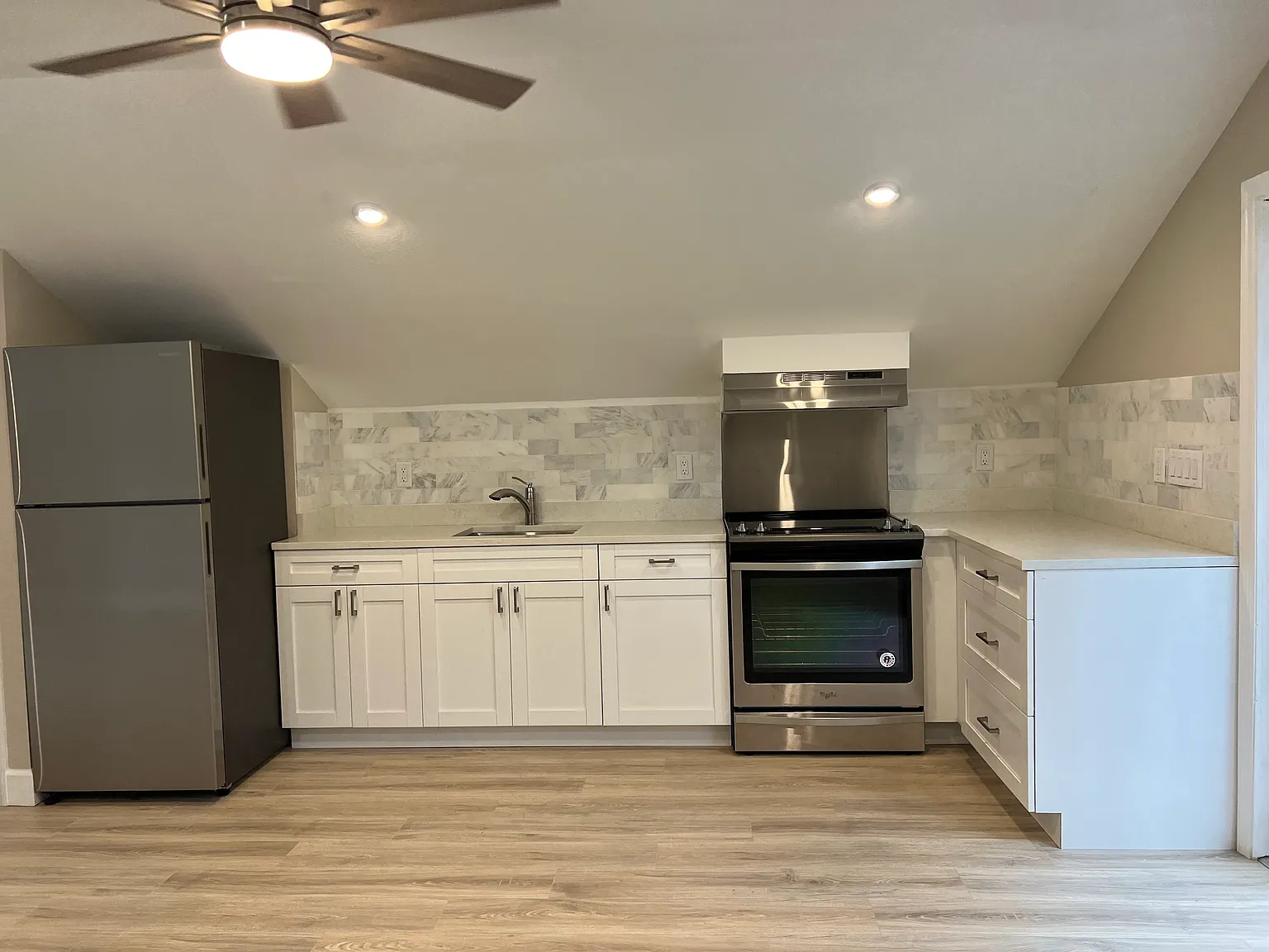 Studio, 600 sqft, $1,700 — Photo 3